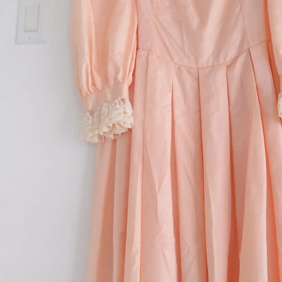 Vintage Peach 80's Prom Dress with Puff Sleeve - Picture 5 of 16